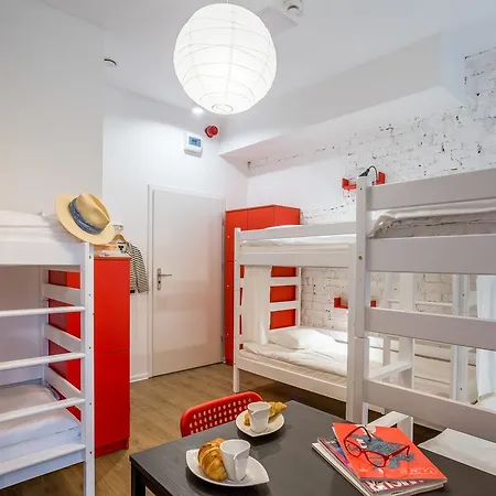 Hostel Vava *